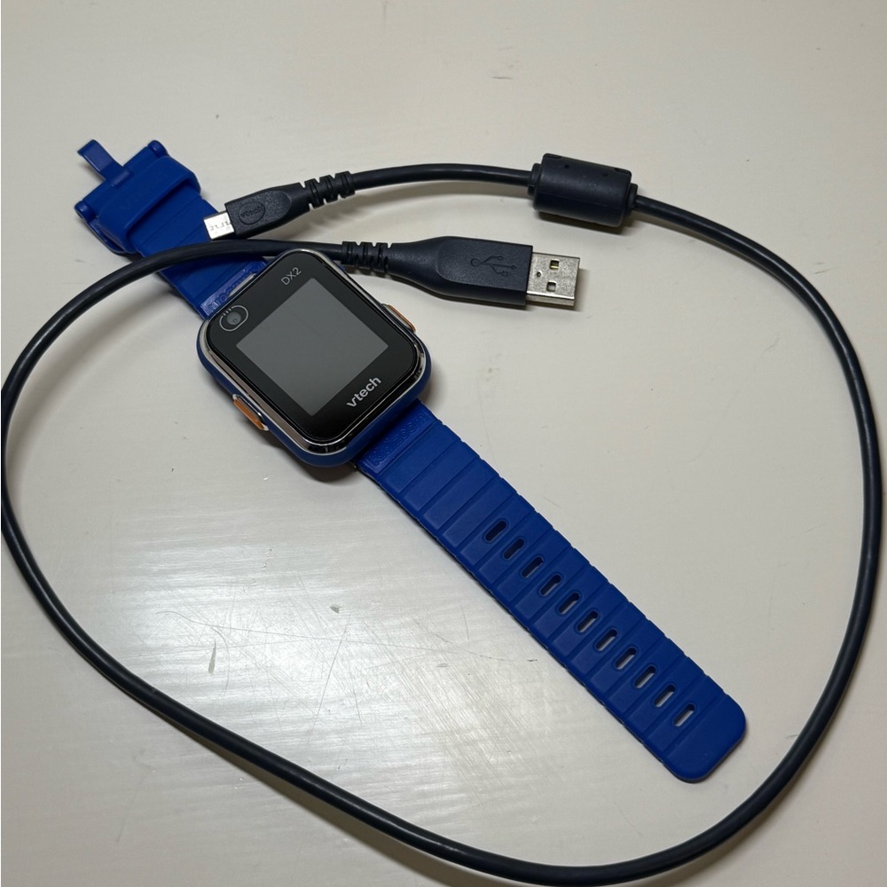 Kid's Blue VTech KidiZoom Smart Watch DX2